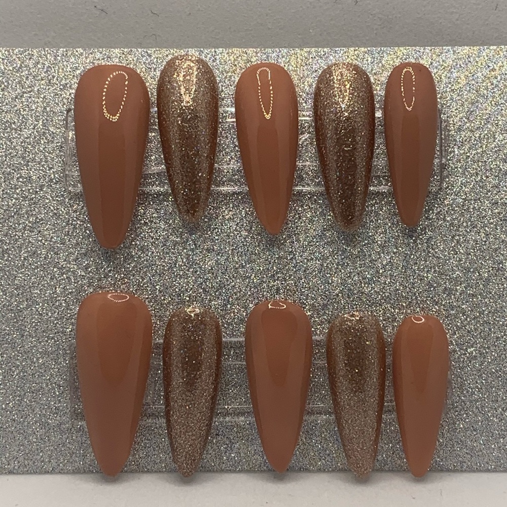 Stiletto press on nails
